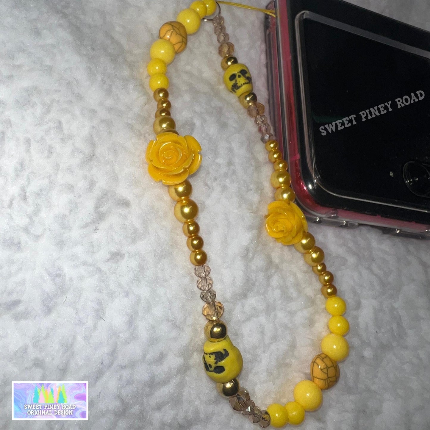 Yellow Rose Skull Beaded Phone Charm Strap, Universal Fit, Phone Carrying Wrist Strap, Hands-Free Wrist Grip, Y2K Girly Vibes Straps Gift