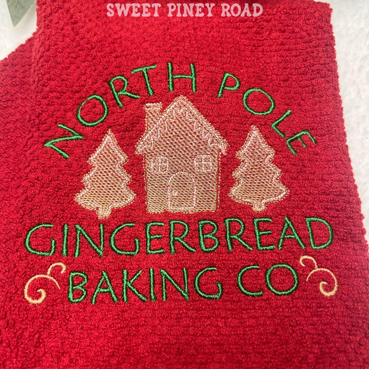 Gingerbread House Embroidered Towel, Personalized Christmas Bath Towel, Cookie Bakers Gift, Holiday Custom Wash Cloth, Cute Farmhouse Decor