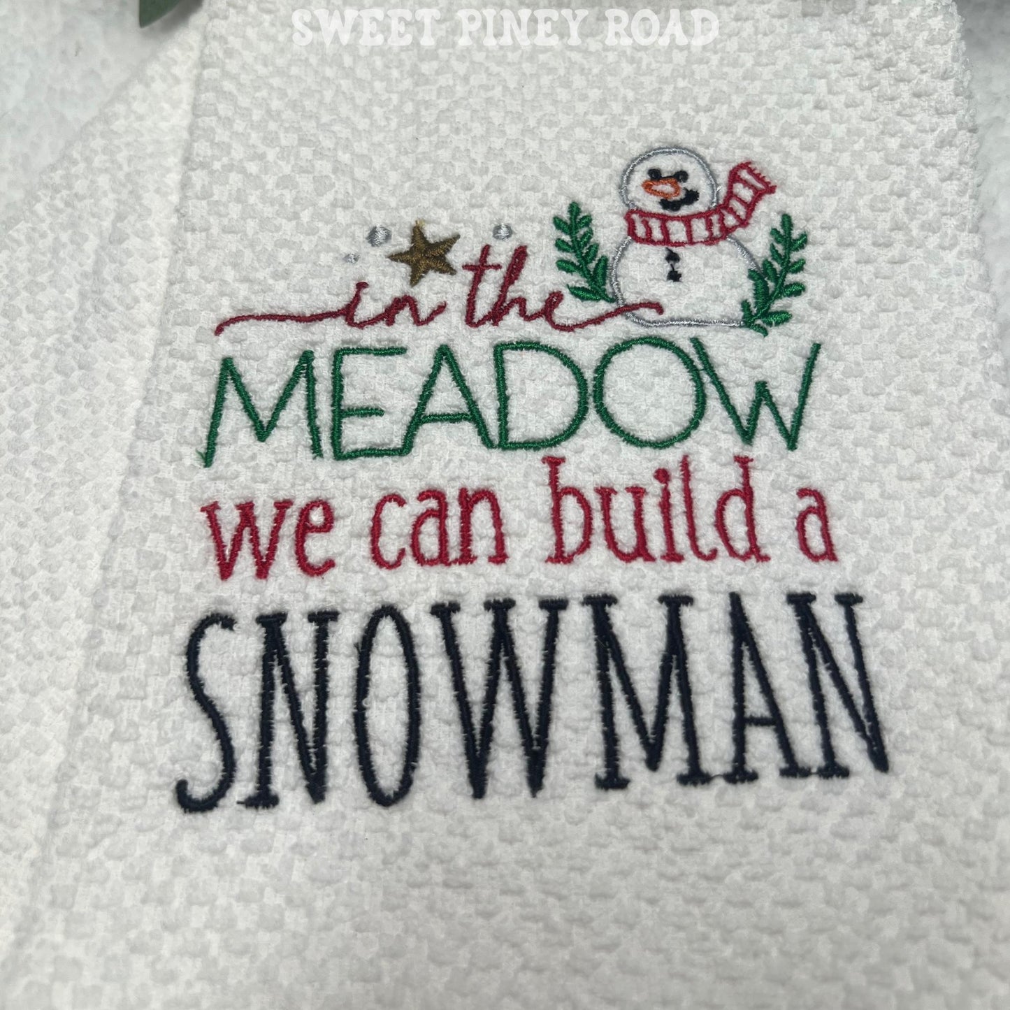 Snowman Embroidered Towel, Personalized Christmas Bath Towel, Custom Holiday Wash Cloth, Cute Winter Farmhouse Decor, Cozy Snow Hostess Gift