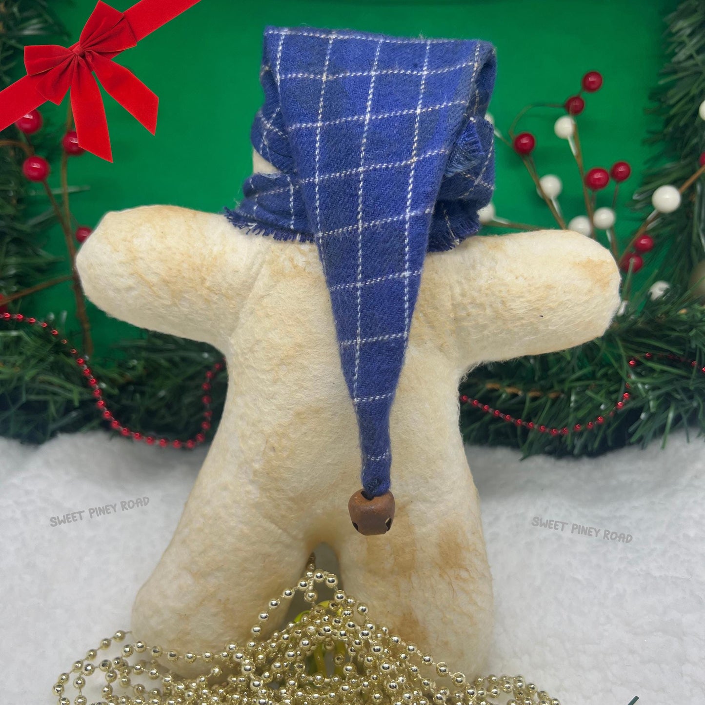 Rustic Primitive Snowman Decoration, Handmade Standing Winter Snowman, Vintage Christmas Table Decor, Farmhouse Holiday Shelf Display