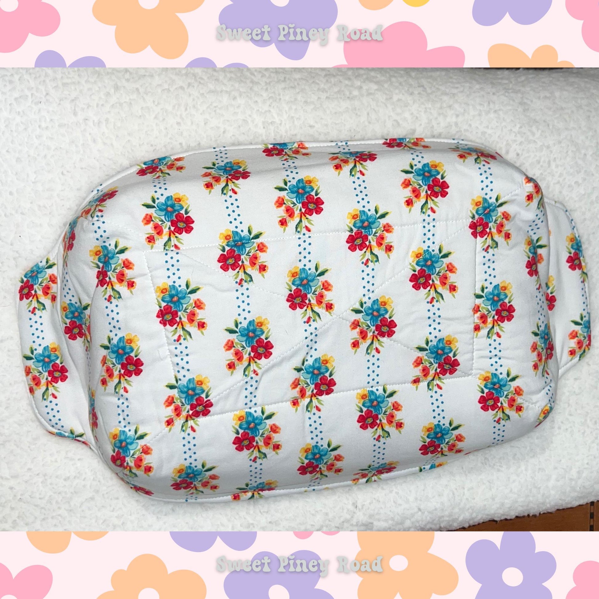 Spring Flower Casserole Dish Holder, Cotton Handsewn, Pioneer Kitchen, Cute Gift For Her, Potluck Accessory, Quilted Dish Carrier, Bakeware
