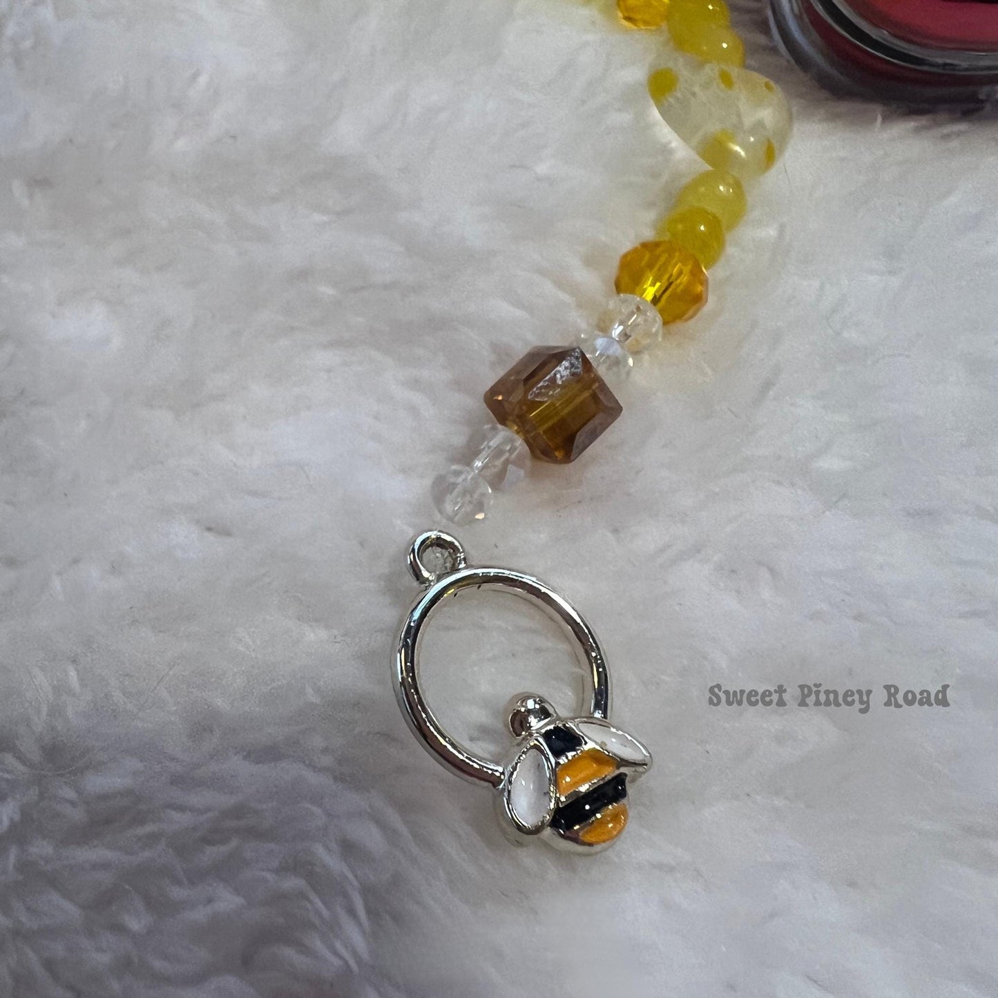 Yellow Bumble Bee Beaded Phone Charm, Cellphone Accessory, Cute Girly Aesthetic, Accessories, Gift For Her Mom Friend, 2000s Star Y2k Vibes
