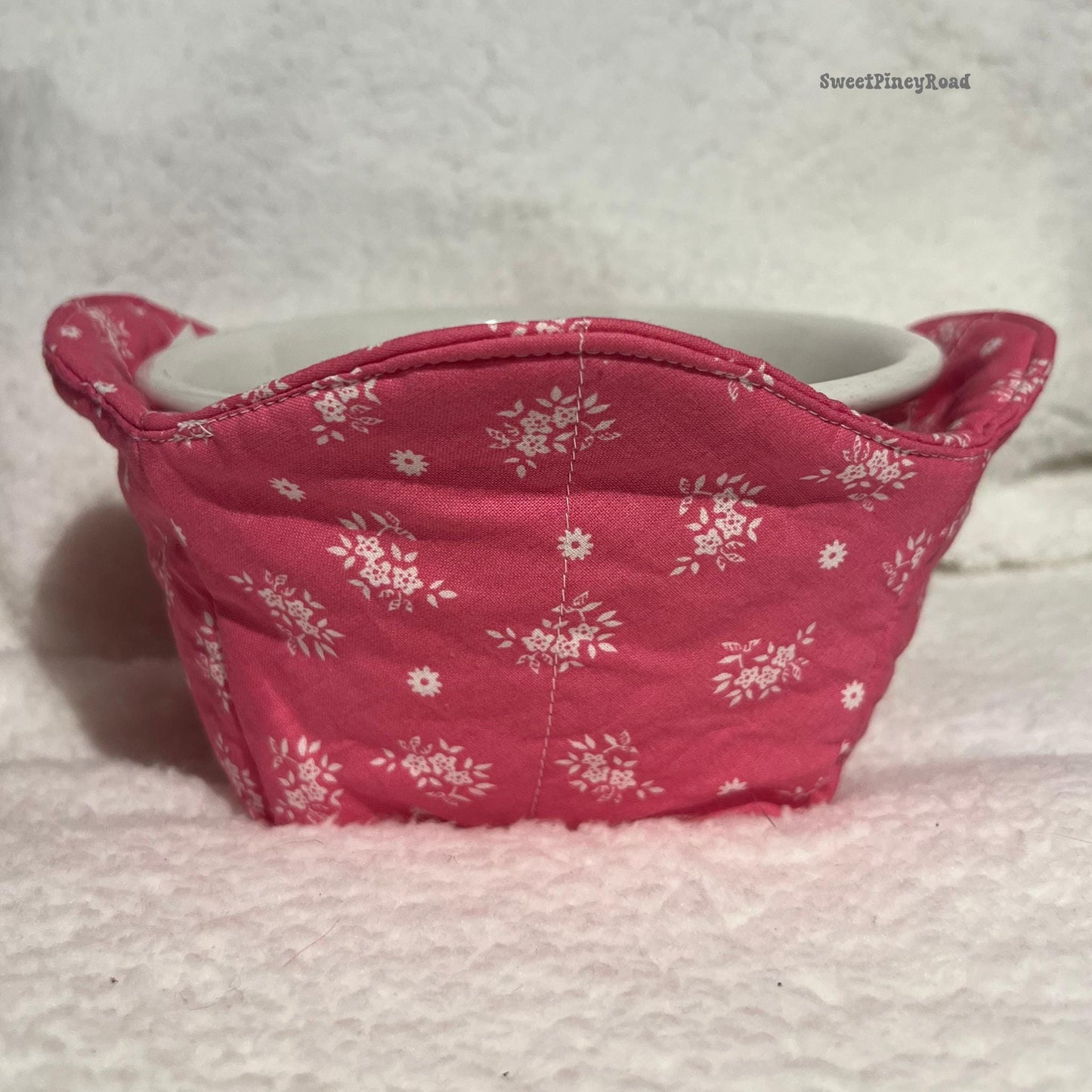 Pink Floral Flower Cotton Bowl Cozy - Microwave Safe Soup Holder, Women's Kitchen Decor, Cottagecore House Gift, Reusable Fabric Bowl Cover