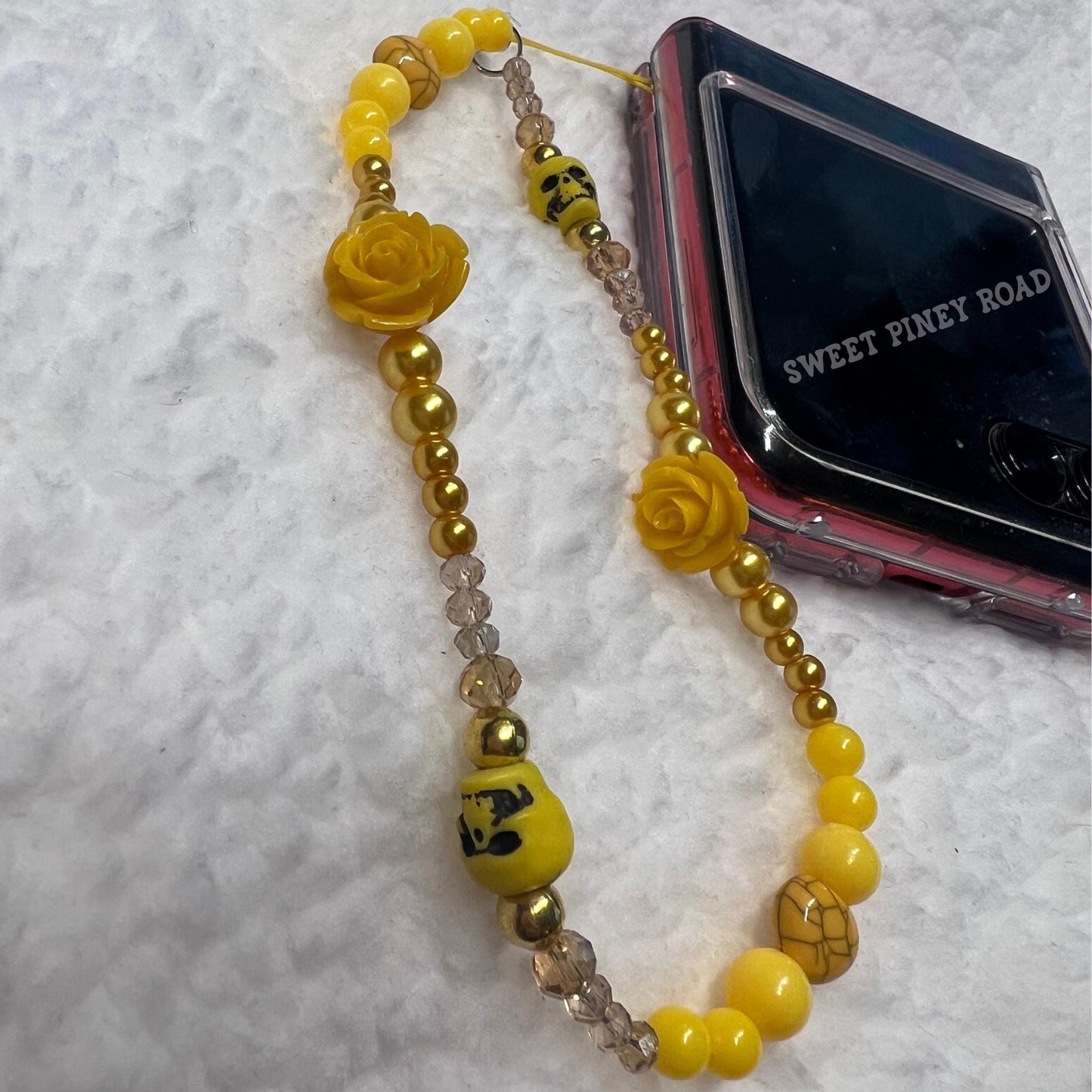 Yellow Rose Skull Beaded Phone Charm Strap, Universal Fit, Phone Carrying Wrist Strap, Hands-Free Wrist Grip, Y2K Girly Vibes Straps Gift