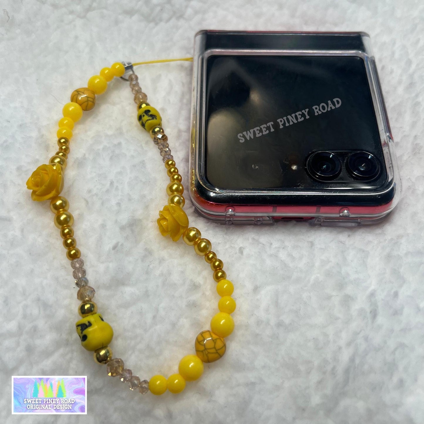 Yellow Rose Skull Beaded Phone Charm Strap, Universal Fit, Phone Carrying Wrist Strap, Hands-Free Wrist Grip, Y2K Girly Vibes Straps Gift