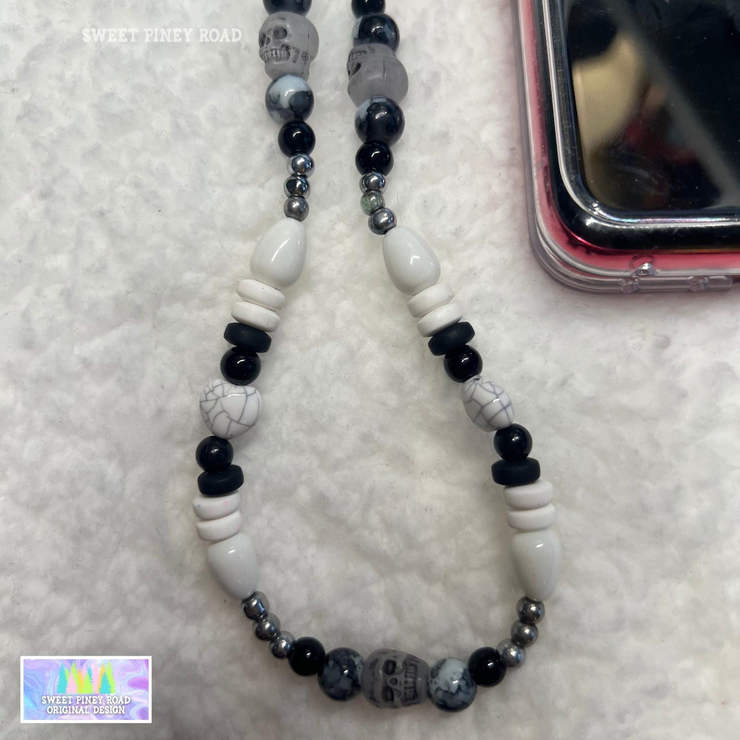 Black White Skull Beaded Phone Charm Strap, Universal Fit, Phone Carrying Wrist Strap, Hands-Free Wrist Grip, Goth Girly Vibes Straps Gift