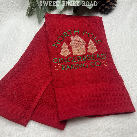 Gingerbread House Embroidered Towel, Personalized Christmas Bath Towel, Cookie Bakers Gift, Holiday Custom Wash Cloth, Cute Farmhouse Decor