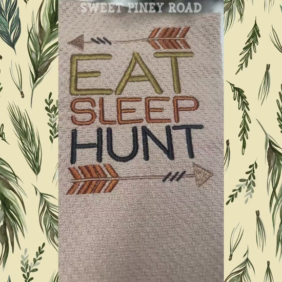 Hunting Embroidered Towel, Personalized Hunters Bath Towel, Birthday Gift, Housewarming Gift, Outdoorsmen Custom Wash Cloth, Mens Bath Decor