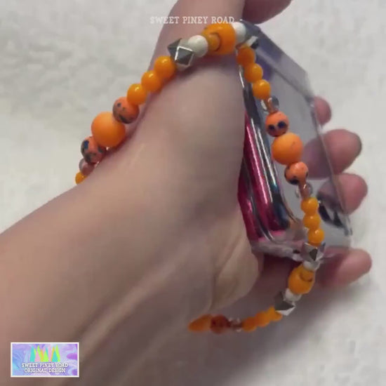 Orange Skull Beaded Phone Charm Strap, Universal Fit, Phone Carrying Wrist Strap, Hands-Free Wrist Grip, Goth Y2K Girly Vibes Straps Gift